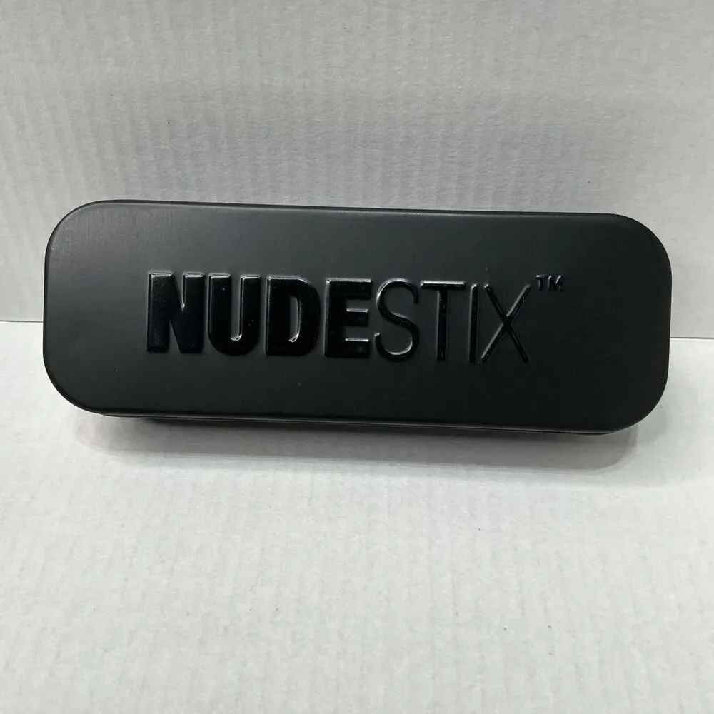 Nudestix Magnetic Matte Eye Color Night Set 2.8g / 0.10oz With Mirror Tin Case